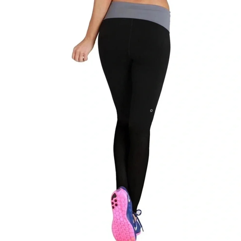 Nikibiki Sports Easy Movement Leggings - Picture 3 of 12